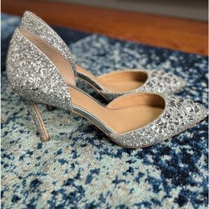 Jewel Badgley Mischka| Silver rhinestone pump| Size 9